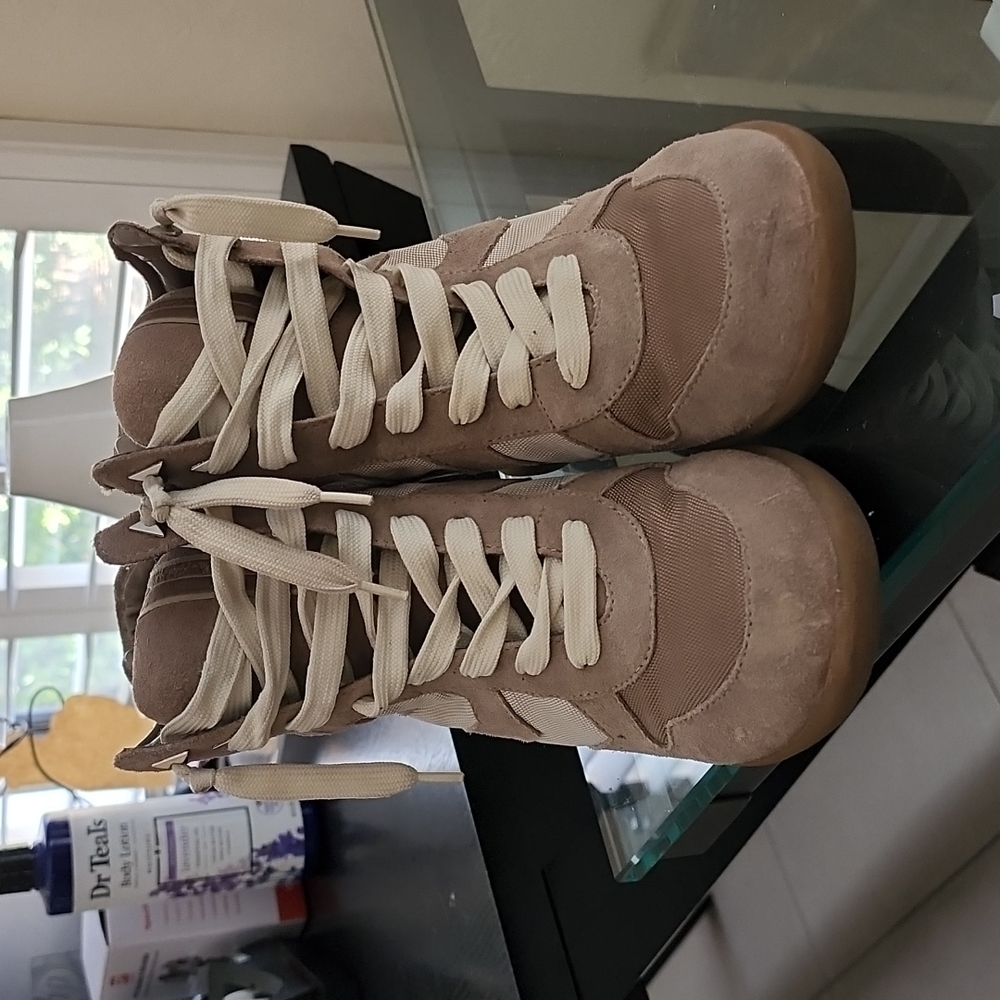 Bootie shoes